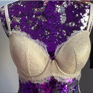 NWOT VS 32DDD Silver Lace Bra